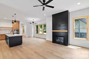 31 Grindstaff Dr, Asheville, NC 28803 - Photo 15