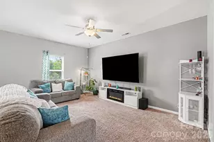 2238 Lanza Dr, Charlotte, NC 28215 - Photo 5