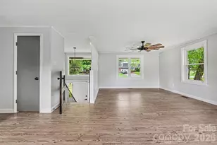 2310 24th Ave NE, Hickory, NC 28601 - Photo 11