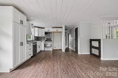 2310 24th Avenue NE, Hickory, NC 28601 - Photo 17