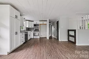 2310 24th Ave NE, Hickory, NC 28601 - Photo 17