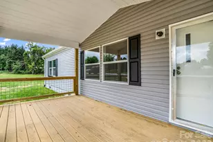 115 Maplewood Knoll Dr, Flat Rock, NC 28726 - Photo 3