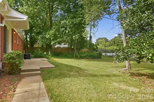 4712 Fairheath Rd, Charlotte, NC 28210 - Photo 27
