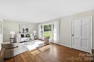 4712 Fairheath Rd, Charlotte, NC 28210 - Photo 5