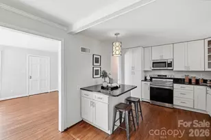 4712 Fairheath Rd, Charlotte, NC 28210 - Photo 9