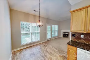 8321 Suttonview Dr, Charlotte, NC 28269 - Photo 15