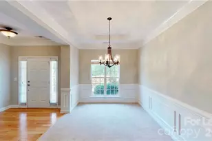 8321 Suttonview Dr, Charlotte, NC 28269 - Photo 5