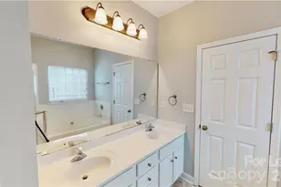 8321 Suttonview Dr, Charlotte, NC 28269 - Photo 25