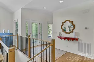 77 Carriage W Dr, Hendersonville, NC 28791 - Photo 7