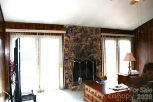 1647 Woodridge Cir, Hickory, NC 28602 - Photo 15