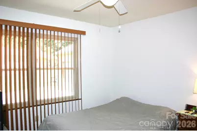 1647 Woodridge Circle, Hickory, NC 28602 - Photo 23