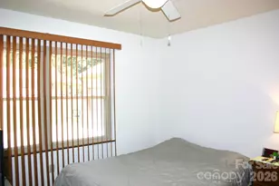 1647 Woodridge Cir, Hickory, NC 28602 - Photo 23