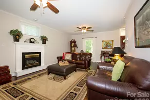 2704 Gold Spike Ct, Matthews, NC 28105 - Photo 7
