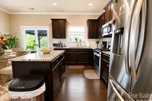 7129 Branch Fork Rd, Charlotte, NC 28215 - Photo 7