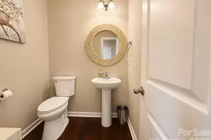 7129 Branch Fork Rd, Charlotte, NC 28215 - Photo 21