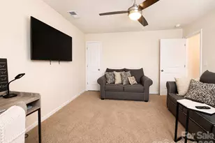 7129 Branch Fork Rd, Charlotte, NC 28215 - Photo 29