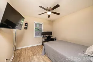 525 12th Street SW, Hickory, NC 28602 - Photo 15