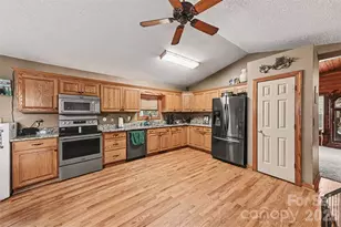 3999 Fincher Rd, Matthews, NC 28104 - Photo 15