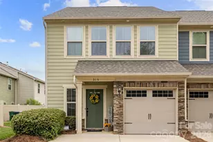 315 Scenic View Ln, Matthews, NC 28104 - Photo 1