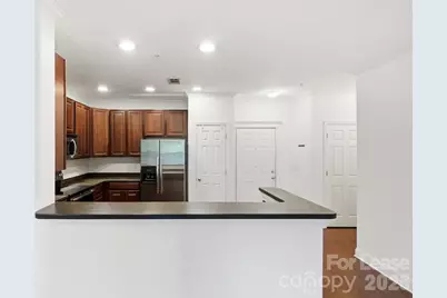 1000 E Woodlawn Road #216, Charlotte, NC 28209 - Photo 17