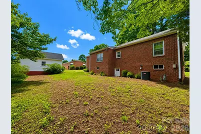 112 3rd Street NE, Conover, NC 28613 - Photo 5