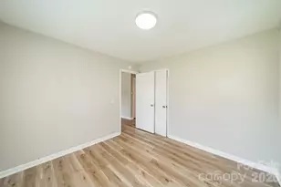 402 E Webb St, Dallas, NC 28034 - Photo 17