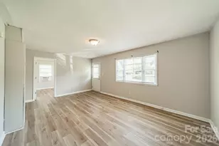 402 E Webb St, Dallas, NC 28034 - Photo 11