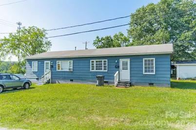 402 E Webb Street, Dallas, NC 28034 - Photo 1