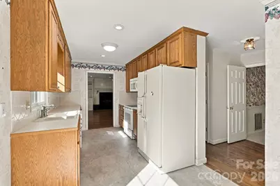 233 Nottingham Circle, Statesville, NC 28625 - Photo 9