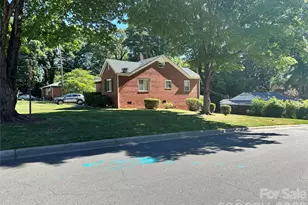 600 W Cama St, Charlotte, NC 28217 - Photo 3