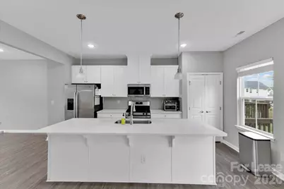 2611 Grantham Place Drive, Fort Mill, SC 29715 - Photo 5
