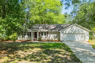 1077 E Shore Dr, Lancaster, SC 29720 - Photo 7