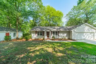 1077 E Shore Dr, Lancaster, SC 29720 - Photo 5