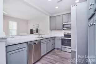 11315 Dundarrach Ln, Charlotte, NC 28277 - Photo 3