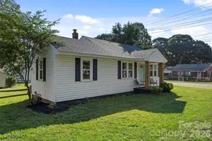 300 Harris St, Fort Mill, SC 29715 - Photo 3