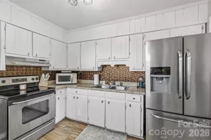 300 Harris St, Fort Mill, SC 29715 - Photo 9