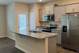 6049 Guildford Hill Ln, Charlotte, NC 28215 - Photo 7