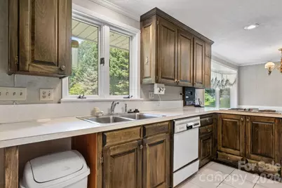 1335 36th Avenue Drive NE, Hickory, NC 28601 - Photo 21