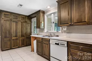 1335 36th Ave Dr NE, Hickory, NC 28601 - Photo 19