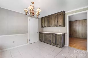 1335 36th Ave Dr NE, Hickory, NC 28601 - Photo 23