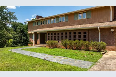 1335 36th Avenue Drive NE, Hickory, NC 28601 - Photo 3