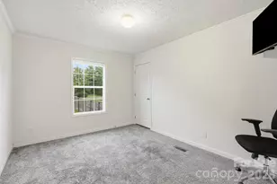 417 Glover St, Hendersonville, NC 28792 - Photo 23
