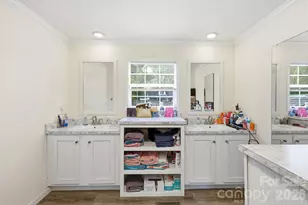 417 Glover St, Hendersonville, NC 28792 - Photo 19
