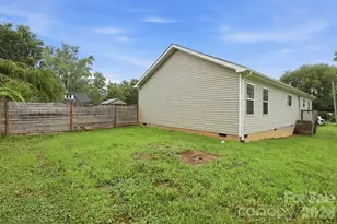 417 Glover St, Hendersonville, NC 28792 - Photo 31