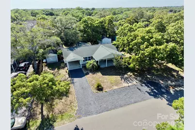 121 NW 1st Street, Oak Island, NC 28465 - Photo 3