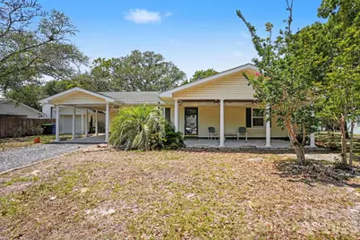 121 NW 1st Street, Oak Island, NC 28465 - Photo 5