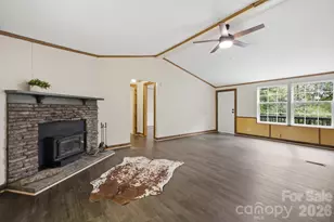 55 Twin Oaks Ln, Spruce Pine, NC 28777 - Photo 21