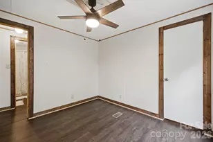 55 Twin Oaks Ln, Spruce Pine, NC 28777 - Photo 11