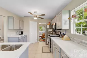 28 Secretariat Dr, Hendersonville, NC 28792 - Photo 21