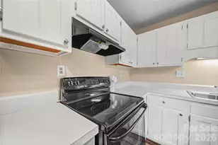 1801 Pewsbury Rd, Charlotte, NC 28210 - Photo 7